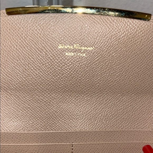 Salvatore Ferragamo Gancini Icona Continental Wallet - Picture 7 of 9